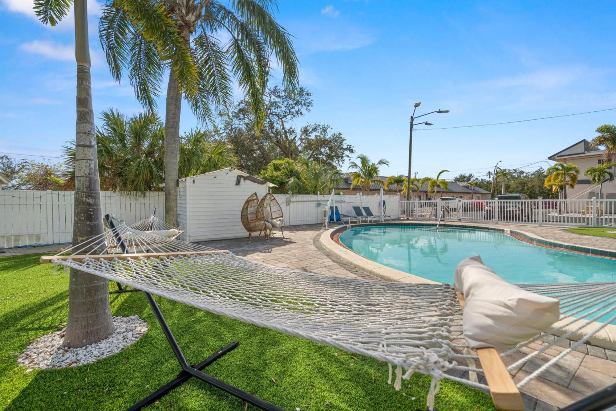 2B1B Stylish Little House W Shared Pool 511 Villa Clearwater Exterior photo